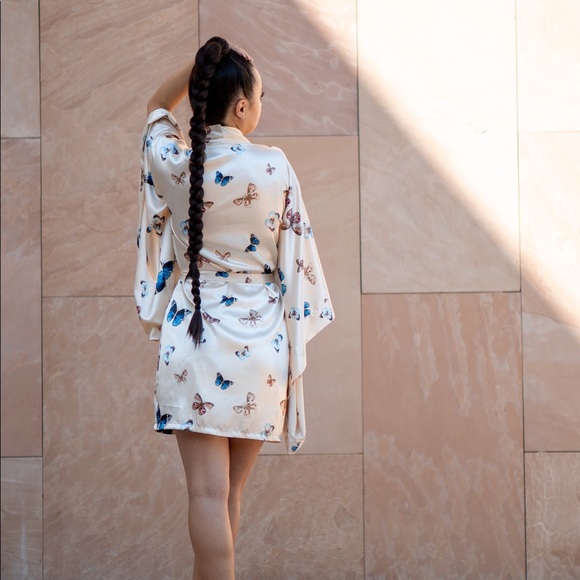 Handmade Satin Butterfly Robe - Picture 2 of 8